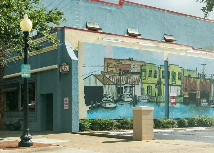 Paradise * Pensacola